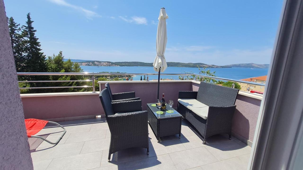 Apartmani Ferdi Трогір Екстер'єр фото