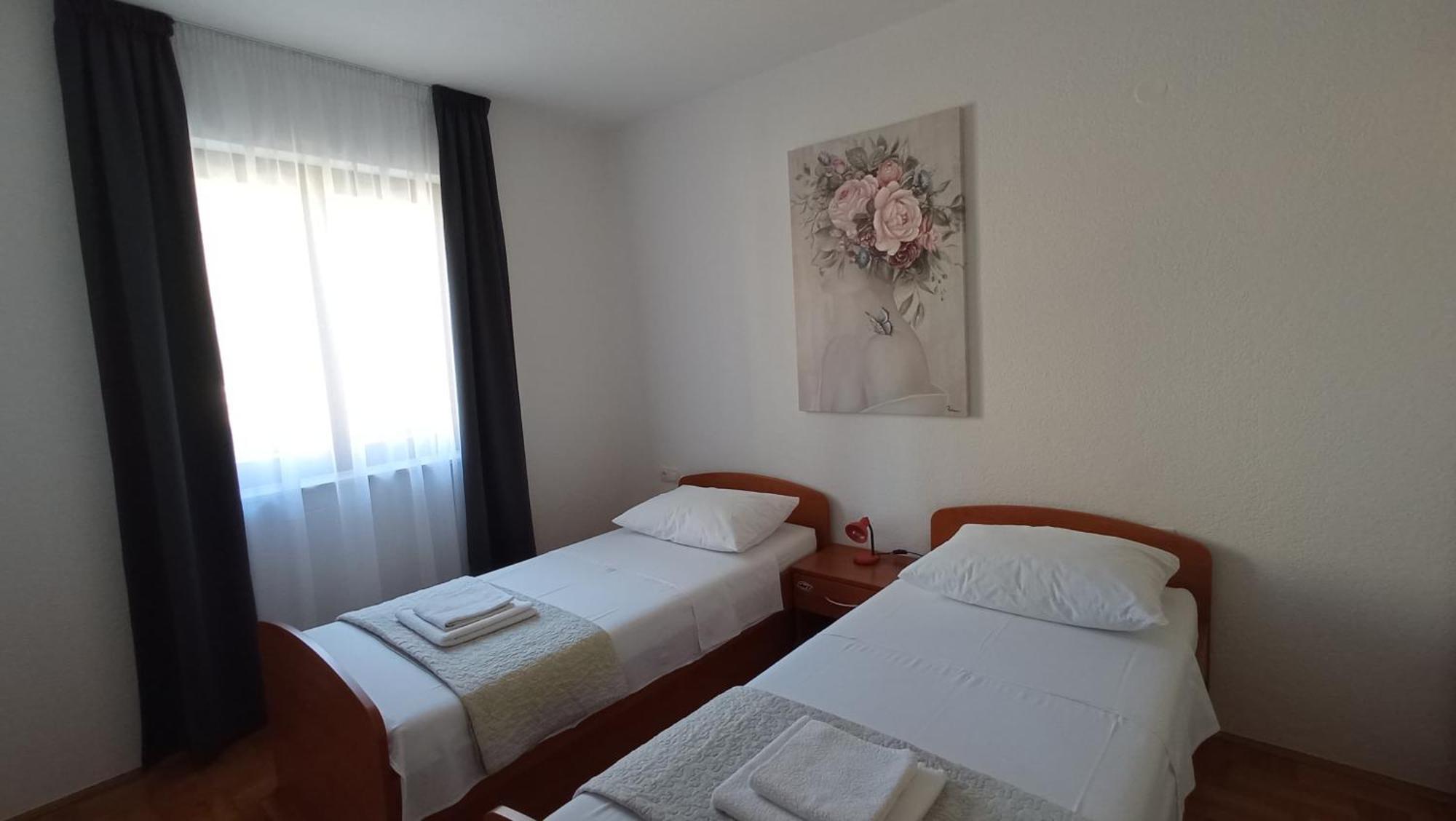 Apartmani Ferdi Трогір Екстер'єр фото