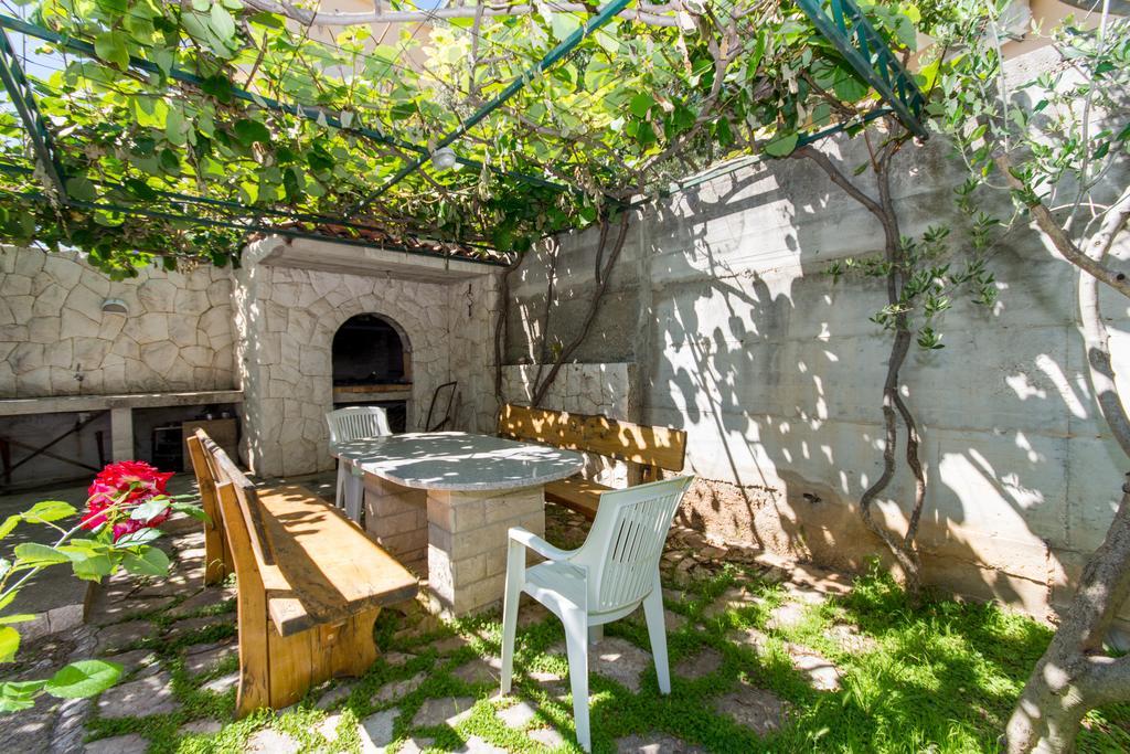 Apartmani Ferdi Трогір Екстер'єр фото